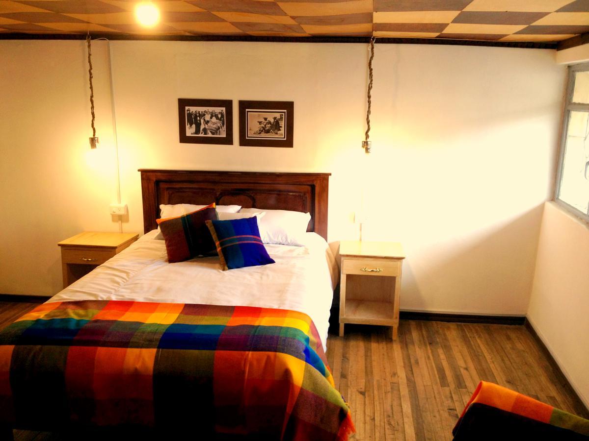 Hospedaje Los Ponchos Otavalo Eksteriør bilde
