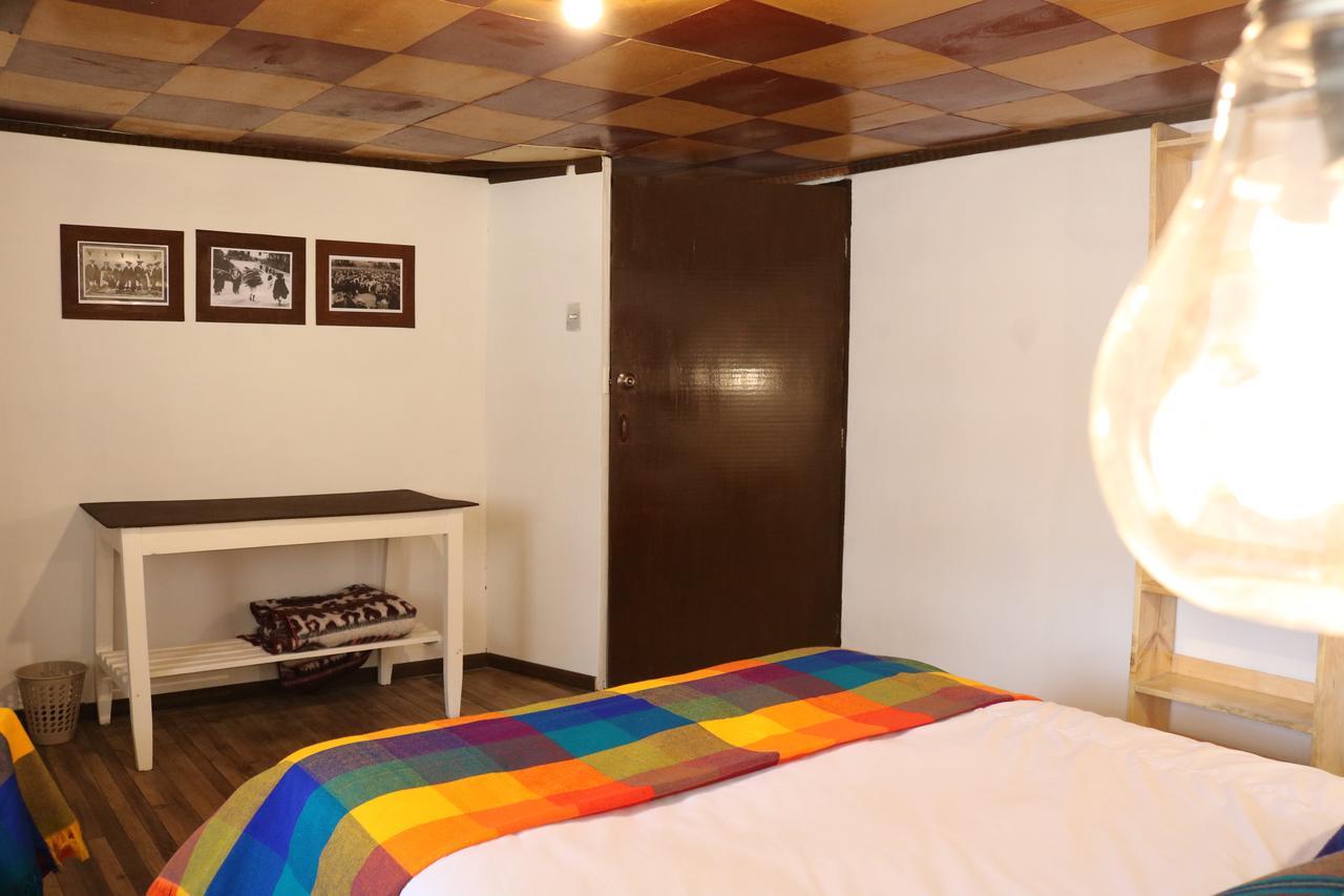 Hospedaje Los Ponchos Otavalo Eksteriør bilde