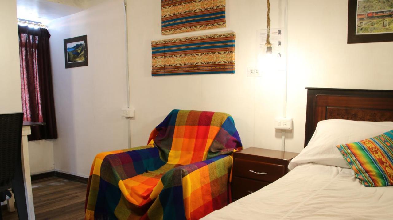 Hospedaje Los Ponchos Otavalo Eksteriør bilde