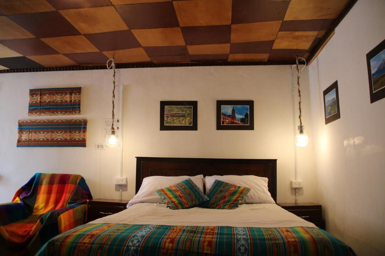 Hospedaje Los Ponchos Otavalo Eksteriør bilde