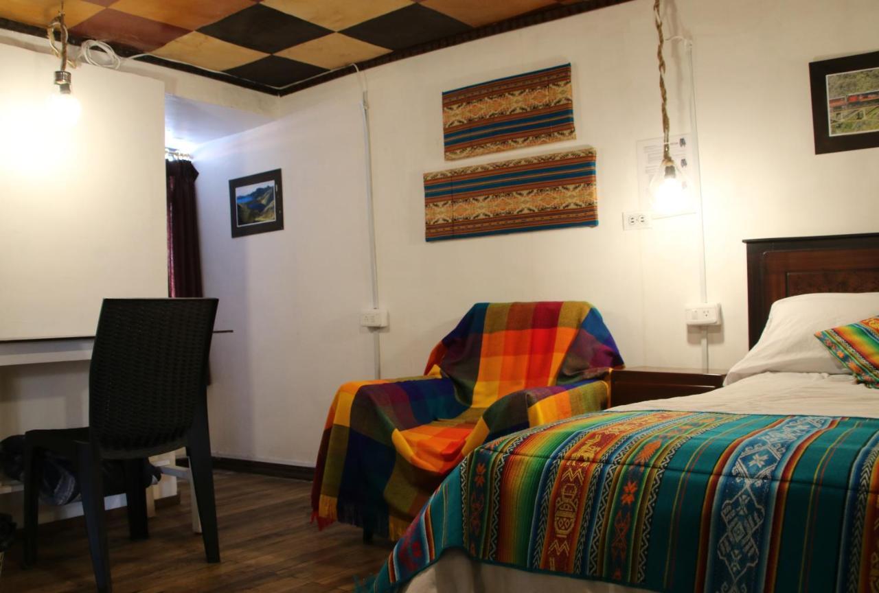 Hospedaje Los Ponchos Otavalo Eksteriør bilde
