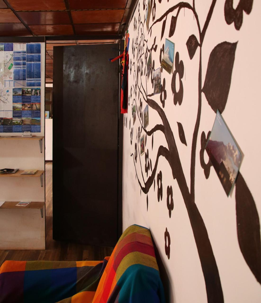 Hospedaje Los Ponchos Otavalo Eksteriør bilde
