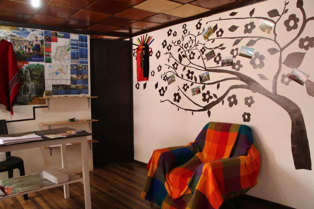 Hospedaje Los Ponchos Otavalo Eksteriør bilde